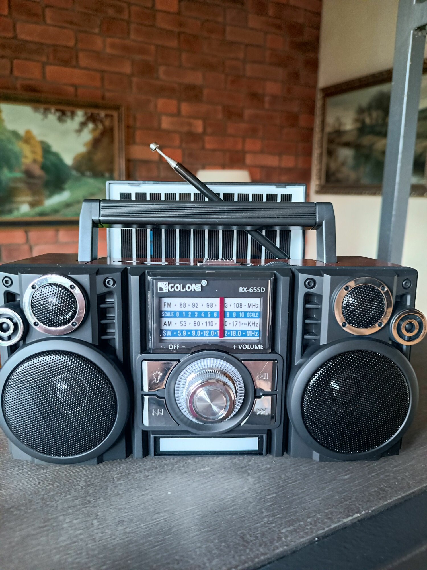 Радиоприемник с аккумулятором RX-65SD солнечная панель