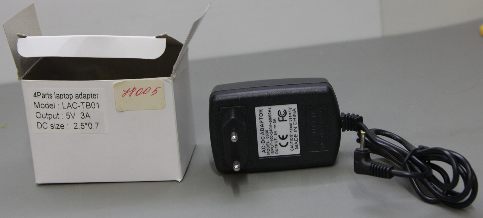 Блок питания 5V 3A (2.5x0.7mm) 15W