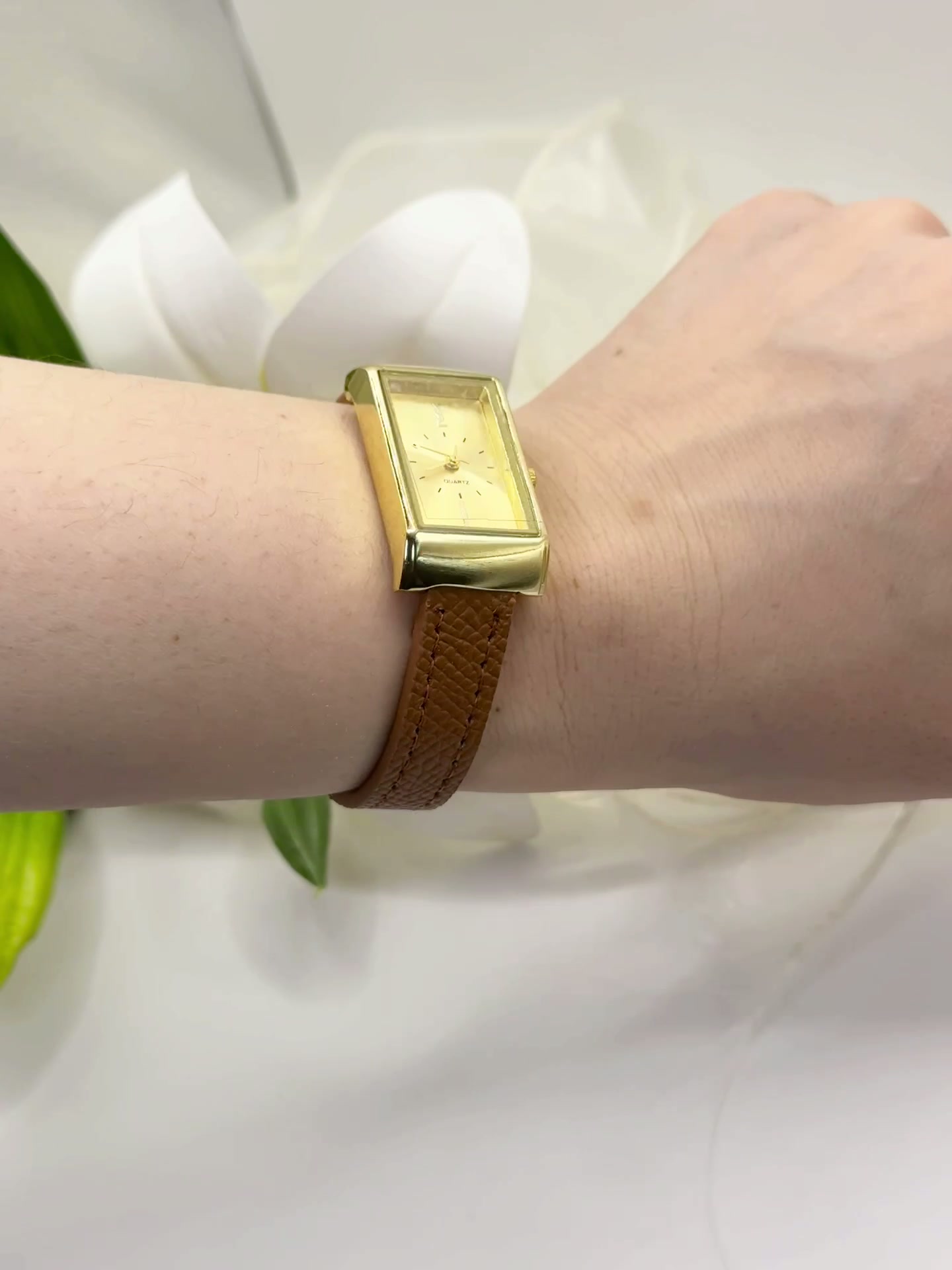 Наручные часы GUCHI, черная — фото 1