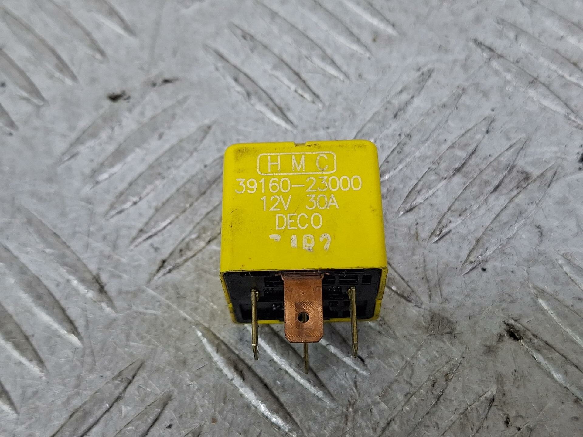 Реле света Hyundai Getz 1 2005 3916023000