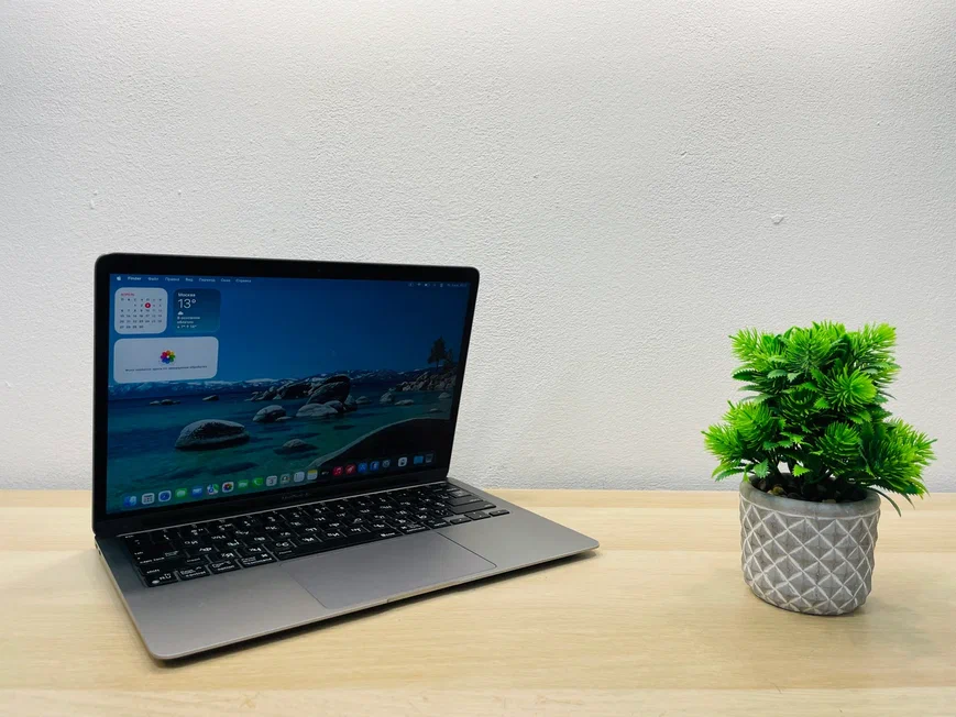 Apple MacBook Air (M1, 2020) 8 ГБ, 256 ГБ SSD Space Gray