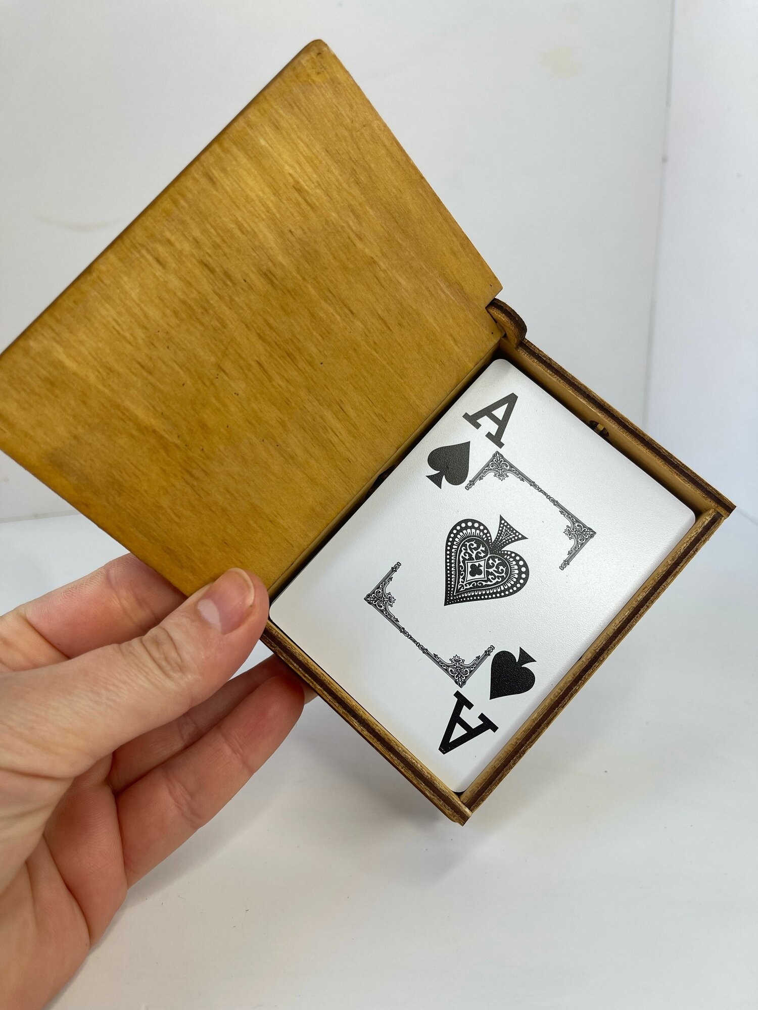 Игральные карты, в подарочной упаковке, коричневый, 54 карты