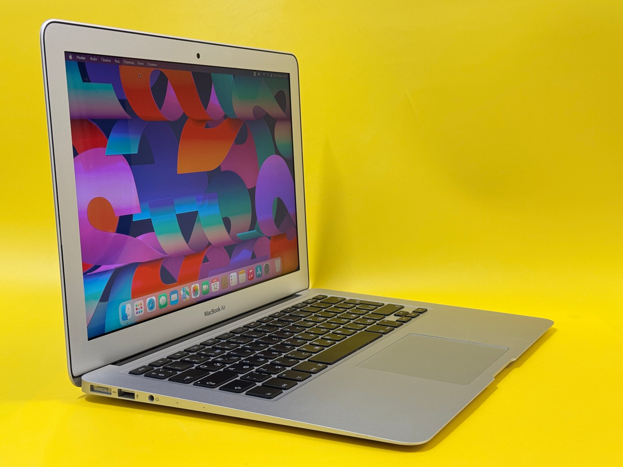 MacBook Air 13インチ 2015 8GB SSD128GB Apple MacBook Air 13 Early 2015 Intel Core i5 1.60Ghz, RAM 8 gb