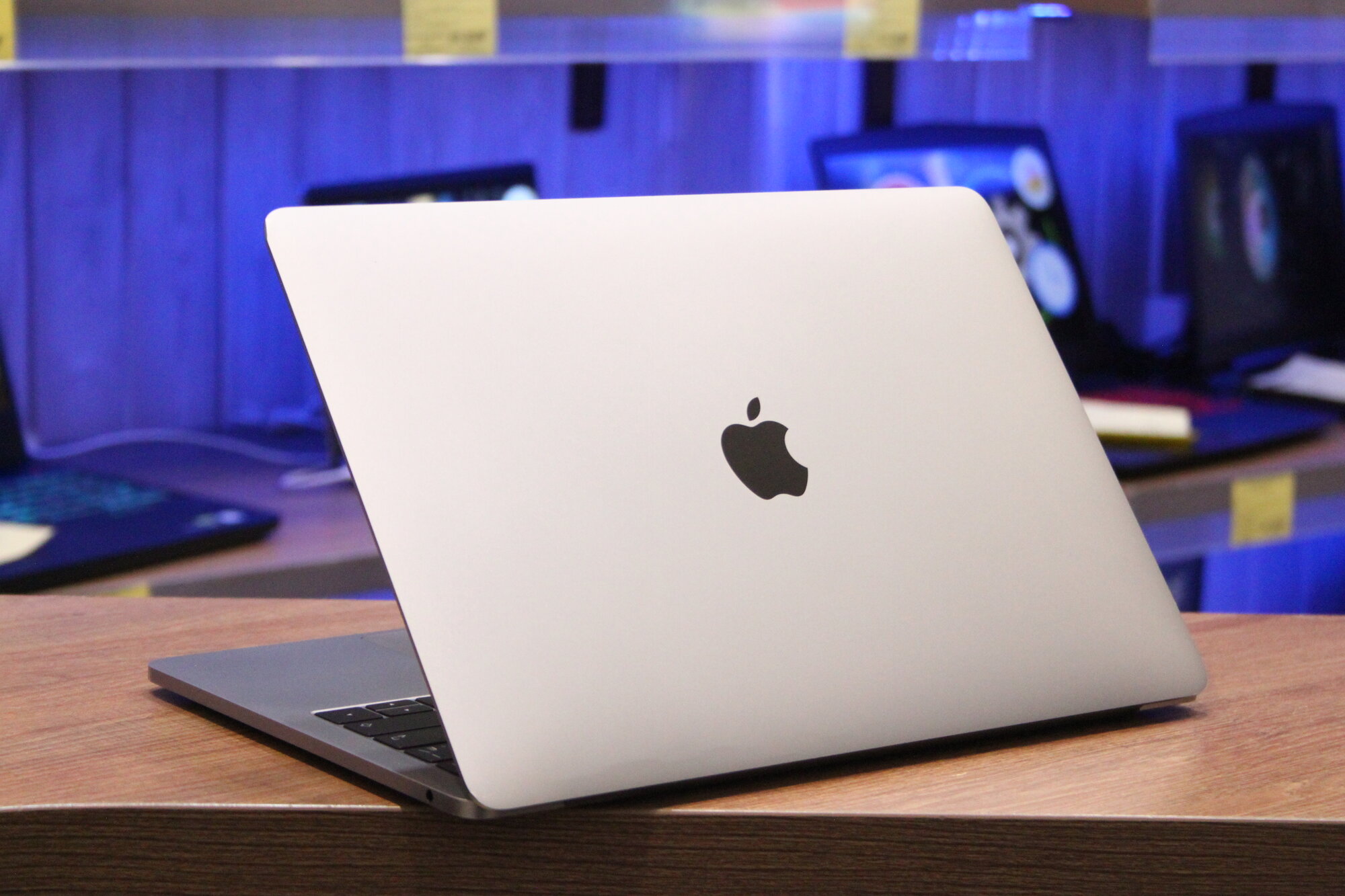 MacBook Pro 13 2015 i5 8GB 128GB Retina – купить на Яндекс Маркете