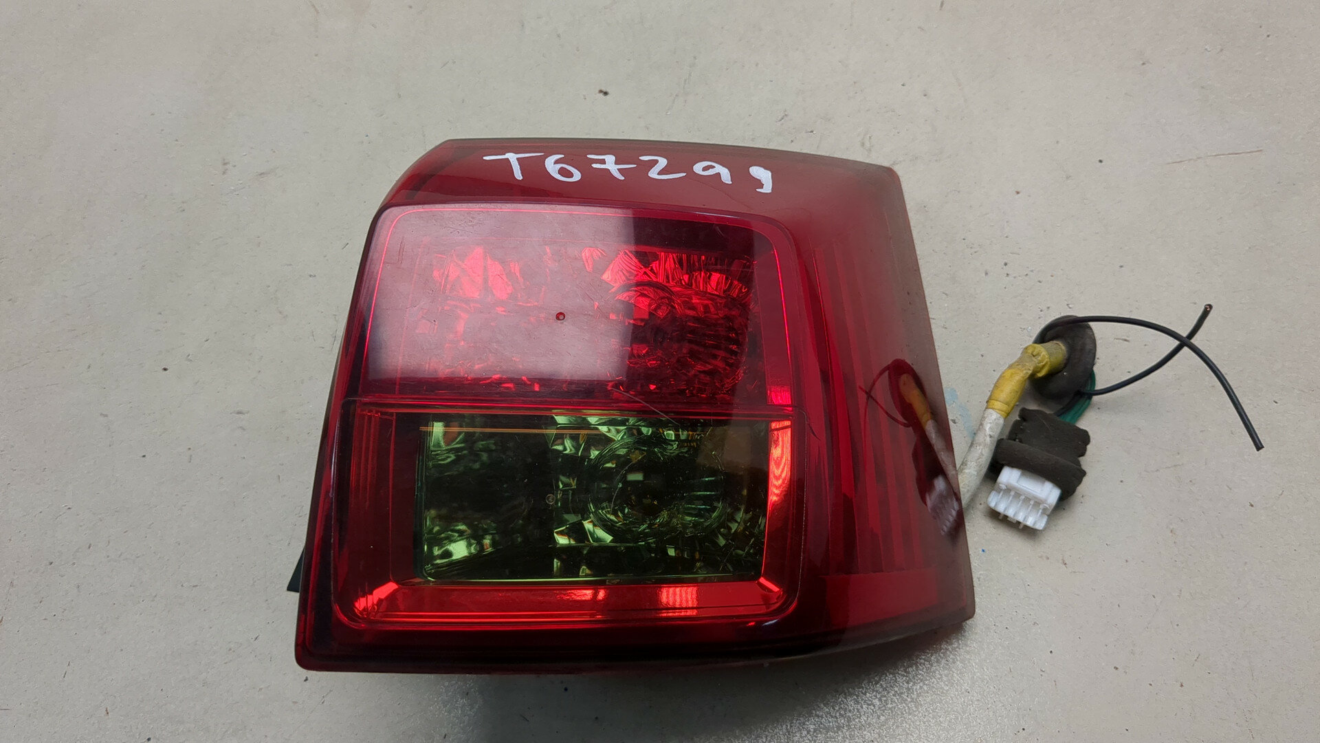Фонарь (задний) правый Peugeot 4007 Б/У