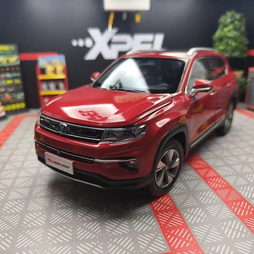 Changan CS35 Plus 1: 18 Модель автомобиля из металлических сплавов, красный