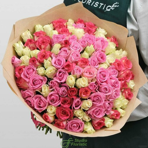 фото Букет из кенийских роз 101 шт «аннабет» studio floristic