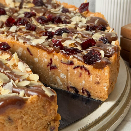 Изображение товара Торт Dessert Fantasy "Руслан ХИТ", песочное тесто с карамелью, миндалем и клюквой