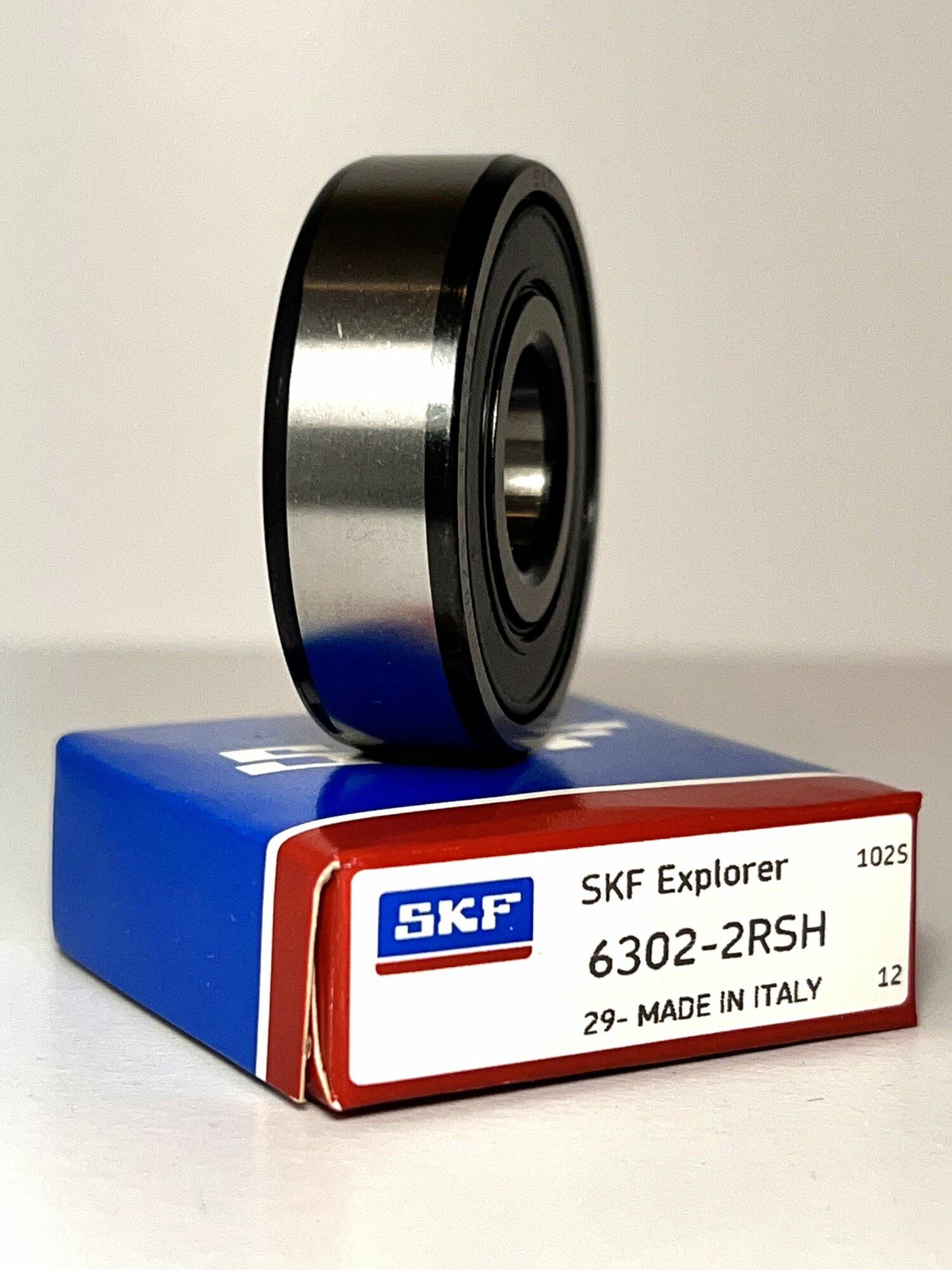 Подшипник SKF 6302-2RSH размер 15*42*13