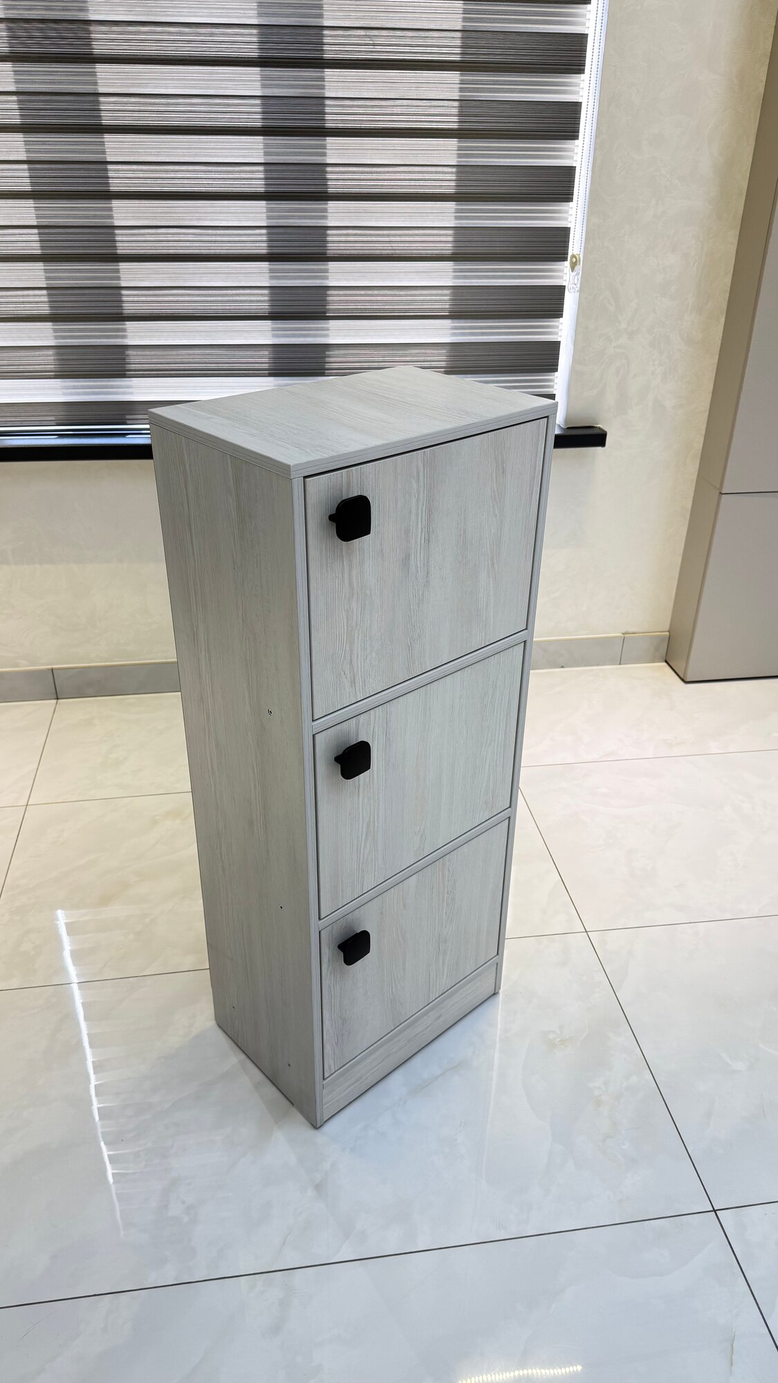 Универсальный шкаф Hi-tech с авто-доводчиком, SHARAF MEBEL, для дома и офиса