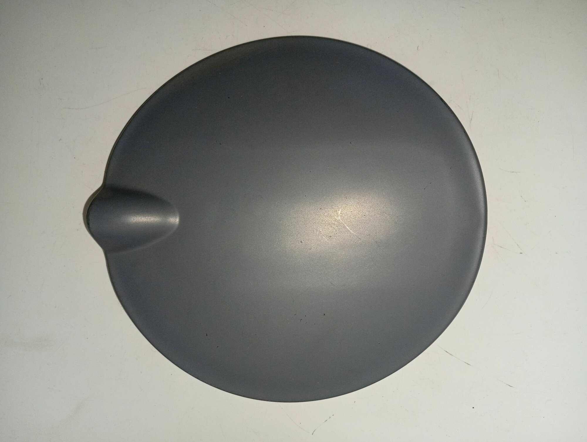 Лючок бензобака Фокус 2 2005-2008 / Лючок топливного бака Ford Focus 05-08