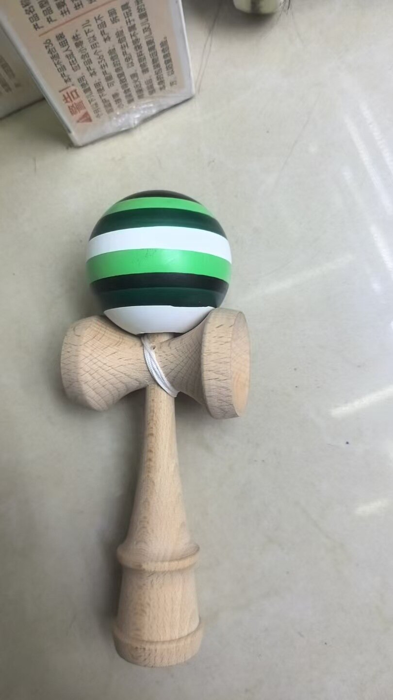 Кендама из натурального бука с линейным узором - профессиональная игрушка для трюков для детей и взрослых