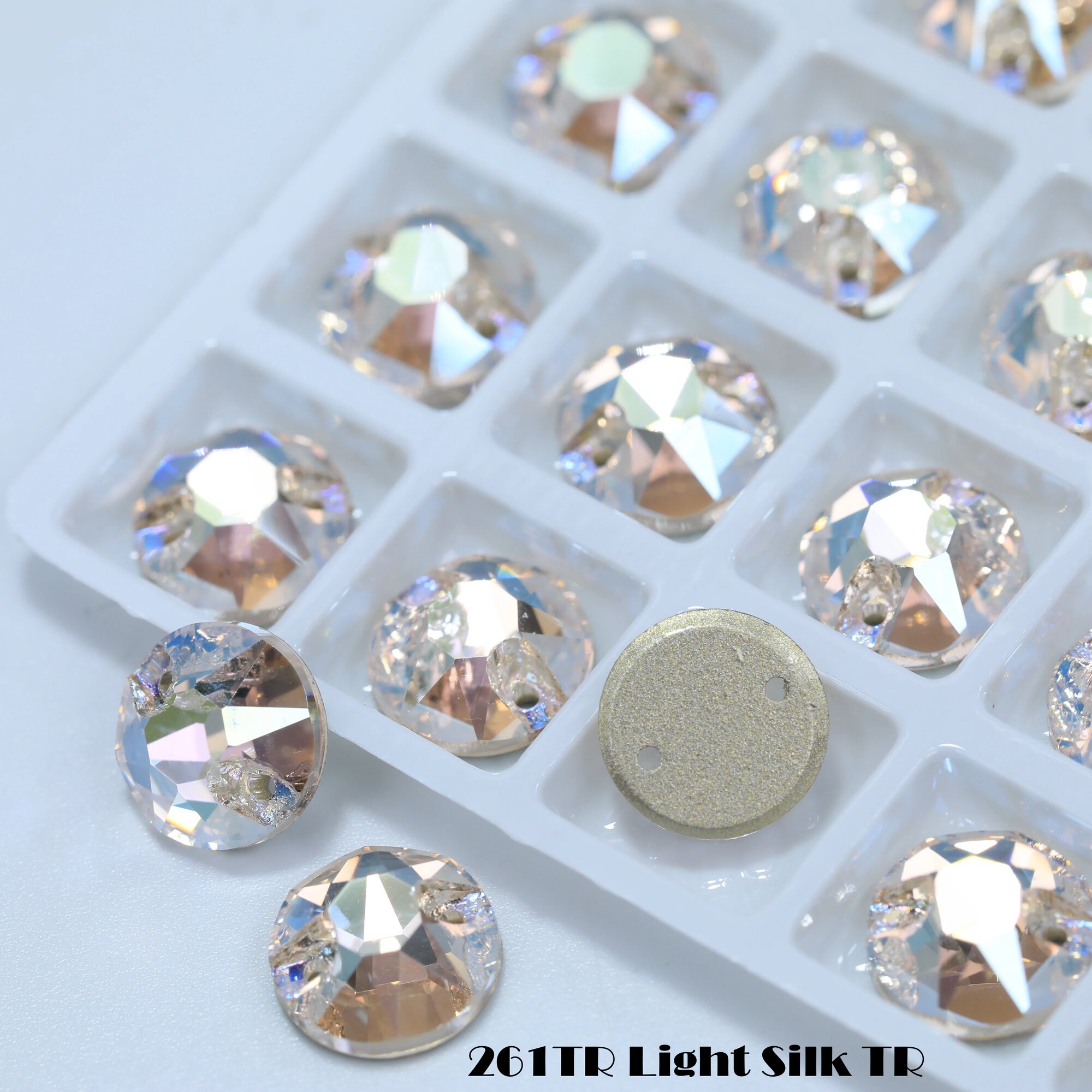 Стразы круглые стеклянные 10 мм, цвет 261TR Light Silk, 45 шт