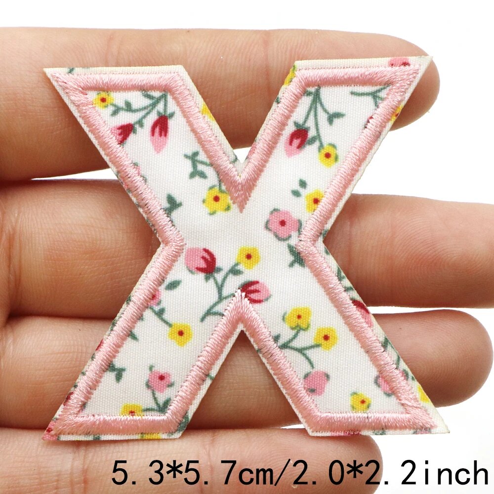 Вышитая буква X, 5.3*5.7 см, цвет X