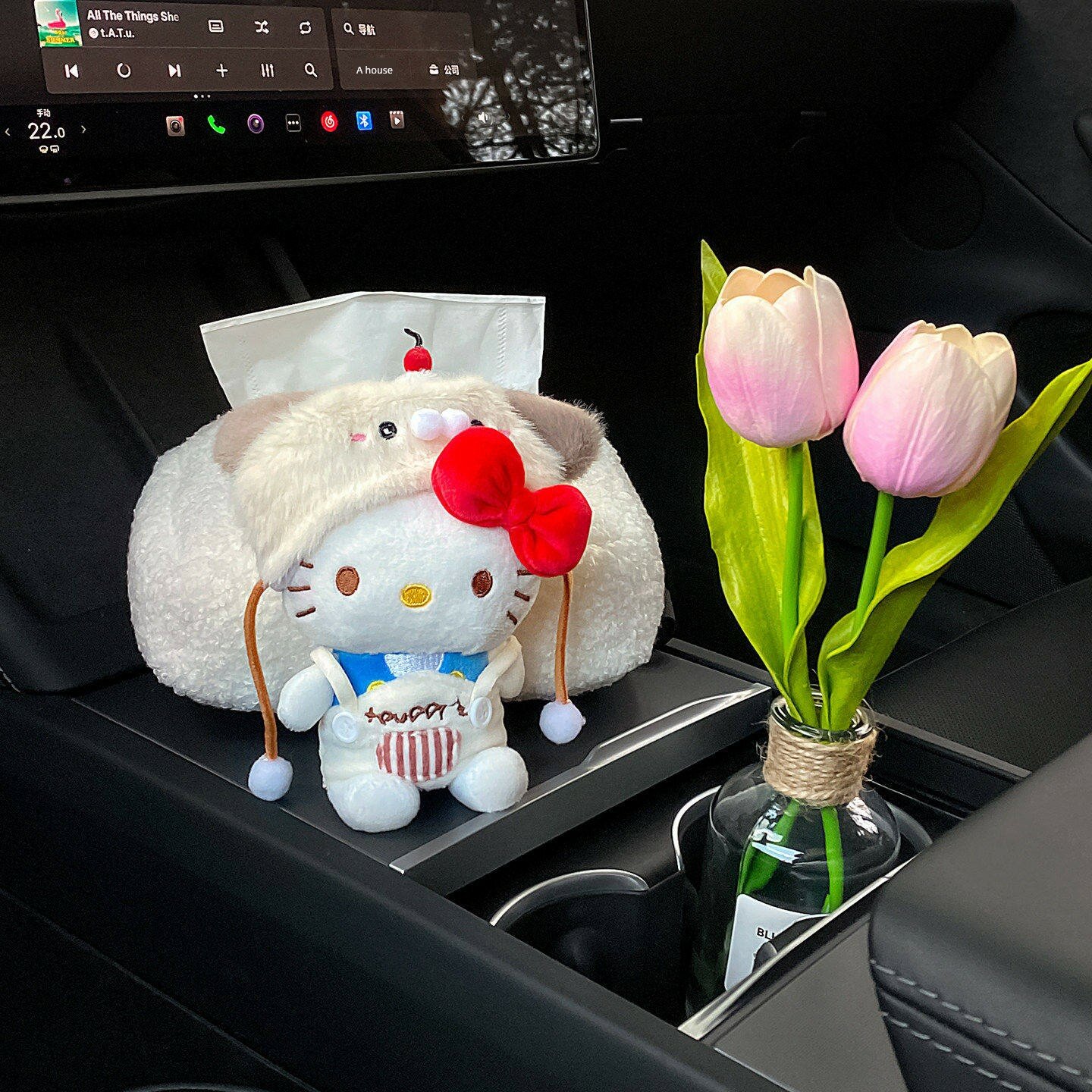 Держатель для салфеток в автомобиль с набором Hellokitty собачка и лилией фиолетовая белая, 2-компонентный набор