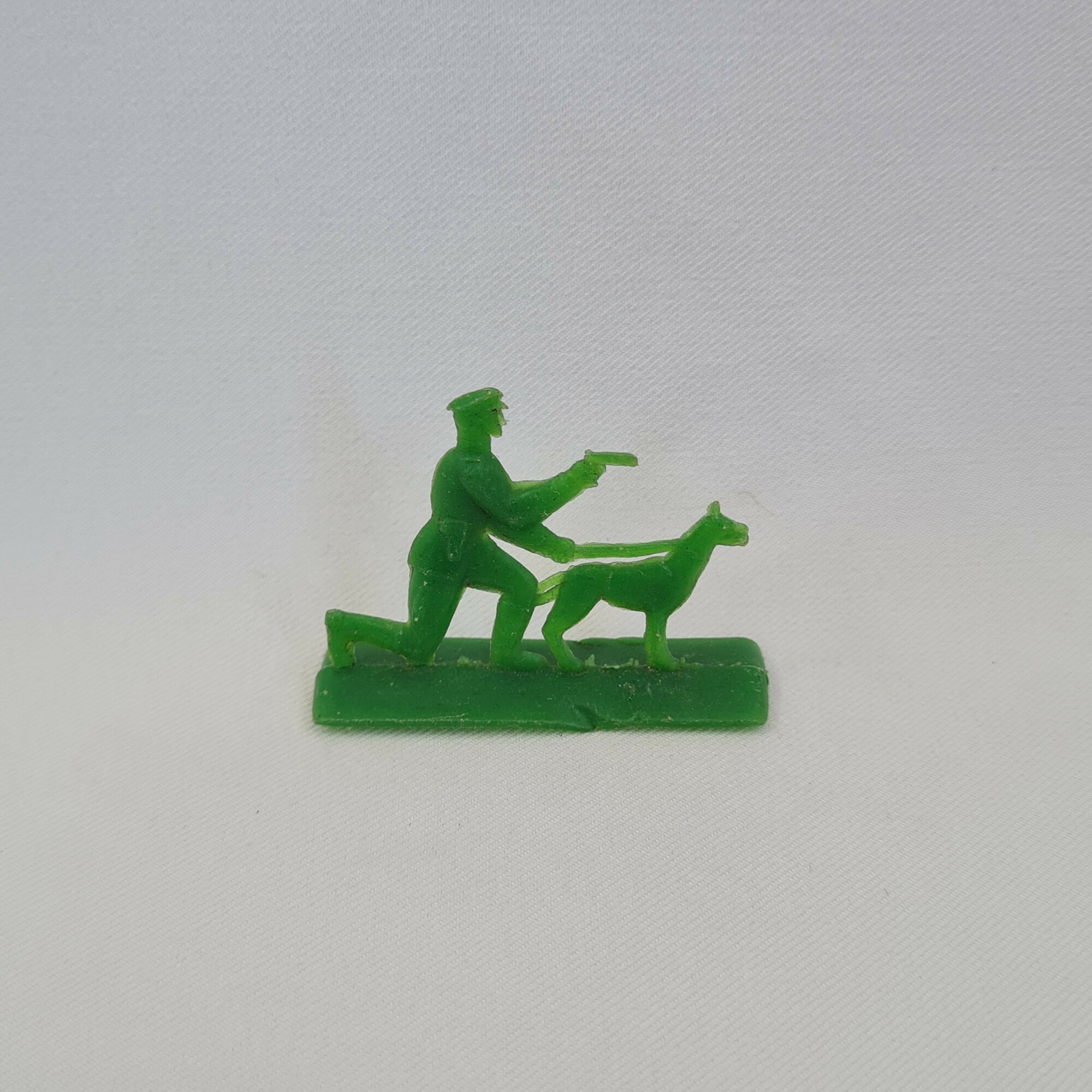 Фигурка солдатика винтажная СССР. Солдат с собакой на подставке, игрушка для игры и коллекции