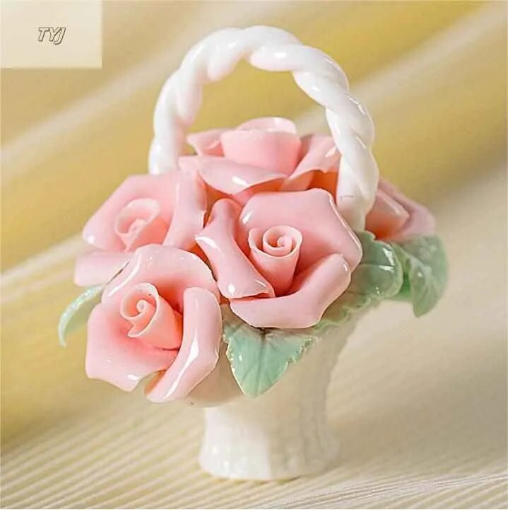 Фигурка декоративная Флористика Цветочная корзина с розами Керамика TYJ