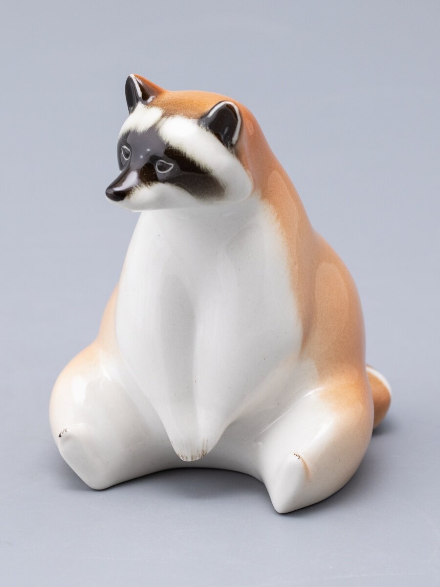 Фарфоровая статуэтка "Енот №2" , ручная роспись, Императорский фарфоровый завод 10 см