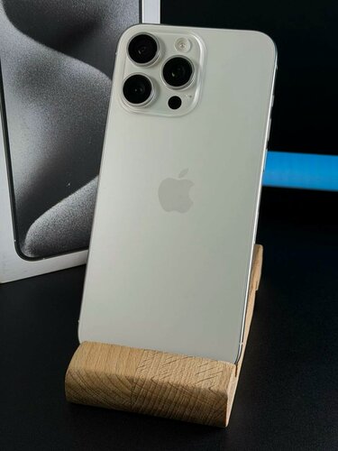 Изображение товара Смартфон Apple iPhone 15 Pro Max, 256gb, White Titanium, VC, nano SIM + eSIM