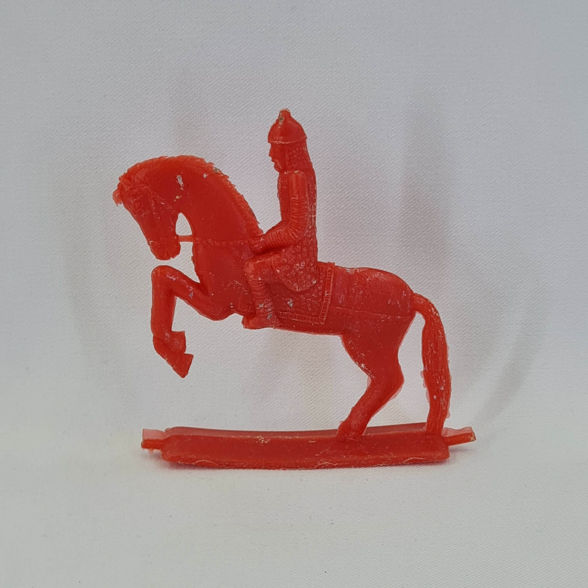 Фигурка всадника винтажная, СССР. Красный конный воин на подставке, один предмет