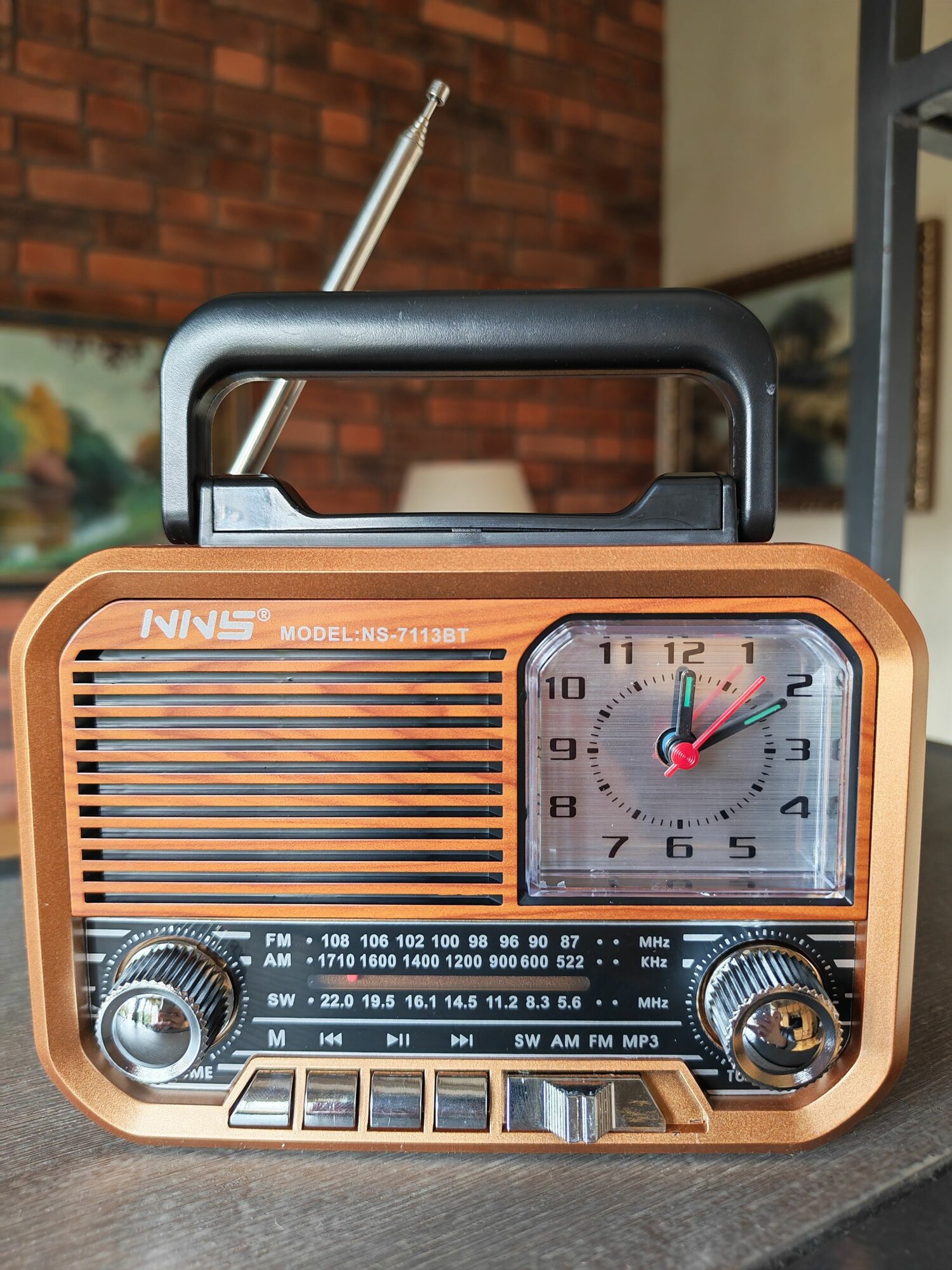 Радиоприемник с часами NS-7113BT под дерево с аккумулятором, Bluetooth