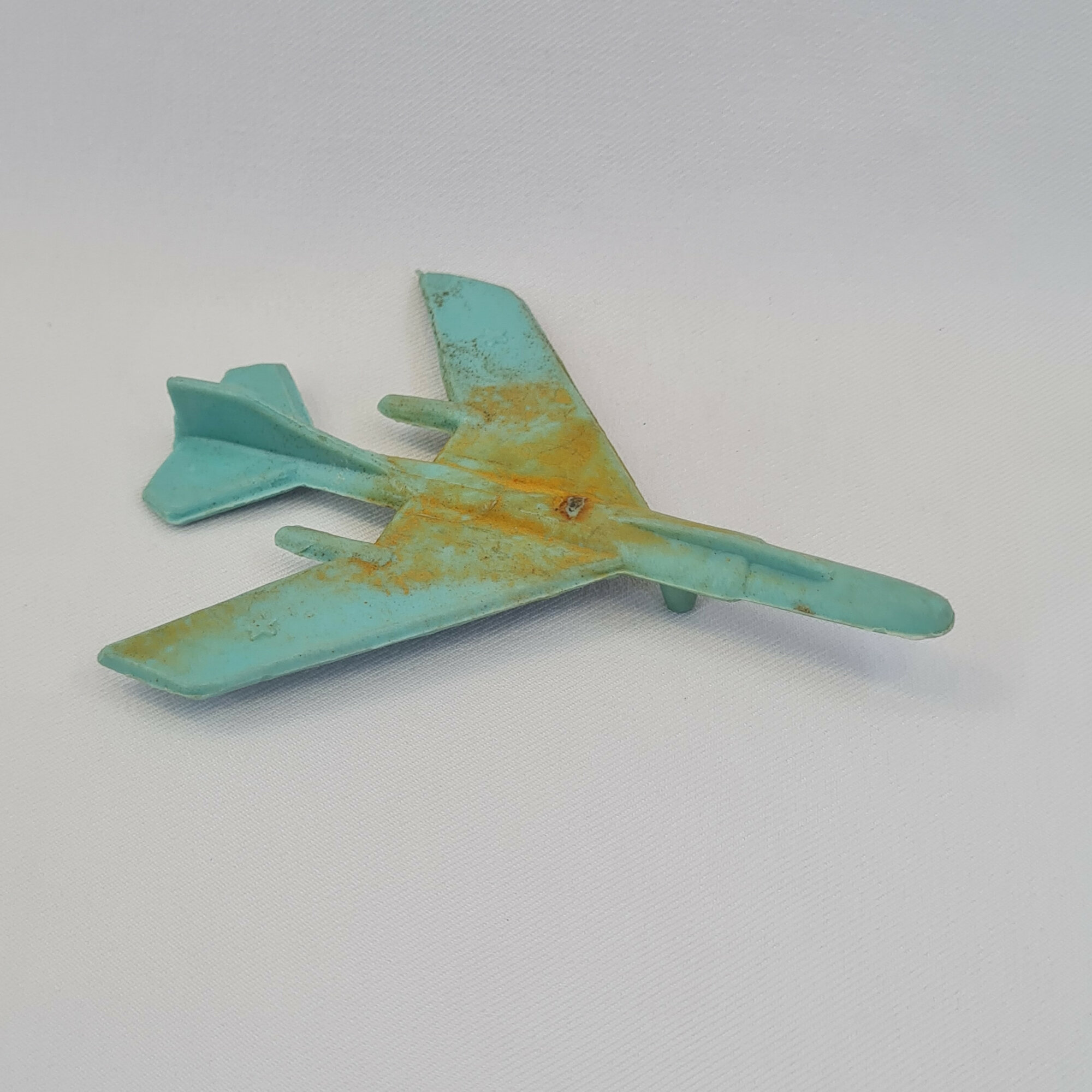 Елочная игрушка винтажная, СССР. Набор из двух фигурок летящих самолетов, бирюзовый цвет
