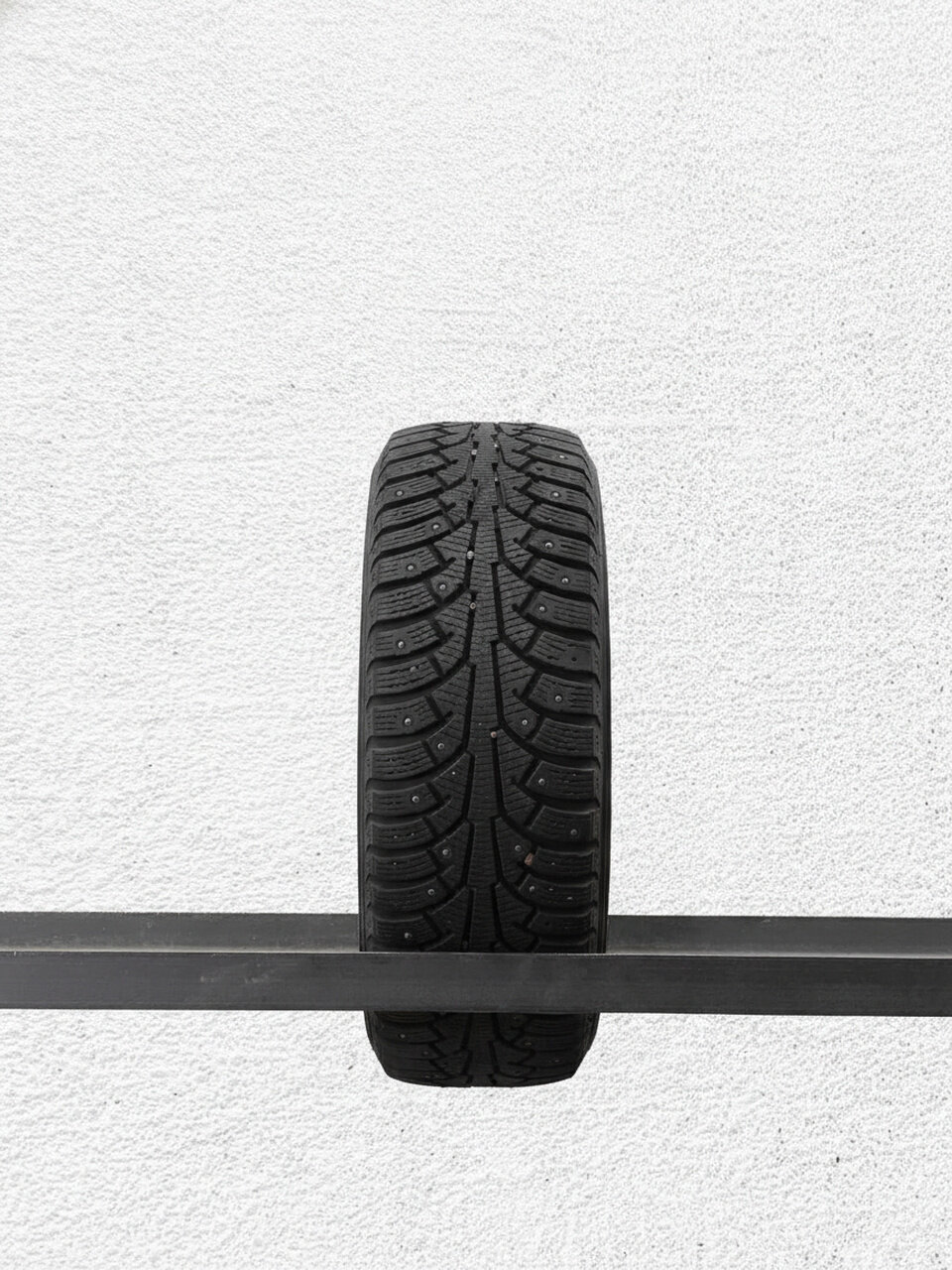 Комплект (2 шт) зимних БУ шин шипованные Nokian Tyres Nordman 5 185/60 R15 25% износ TSB033443