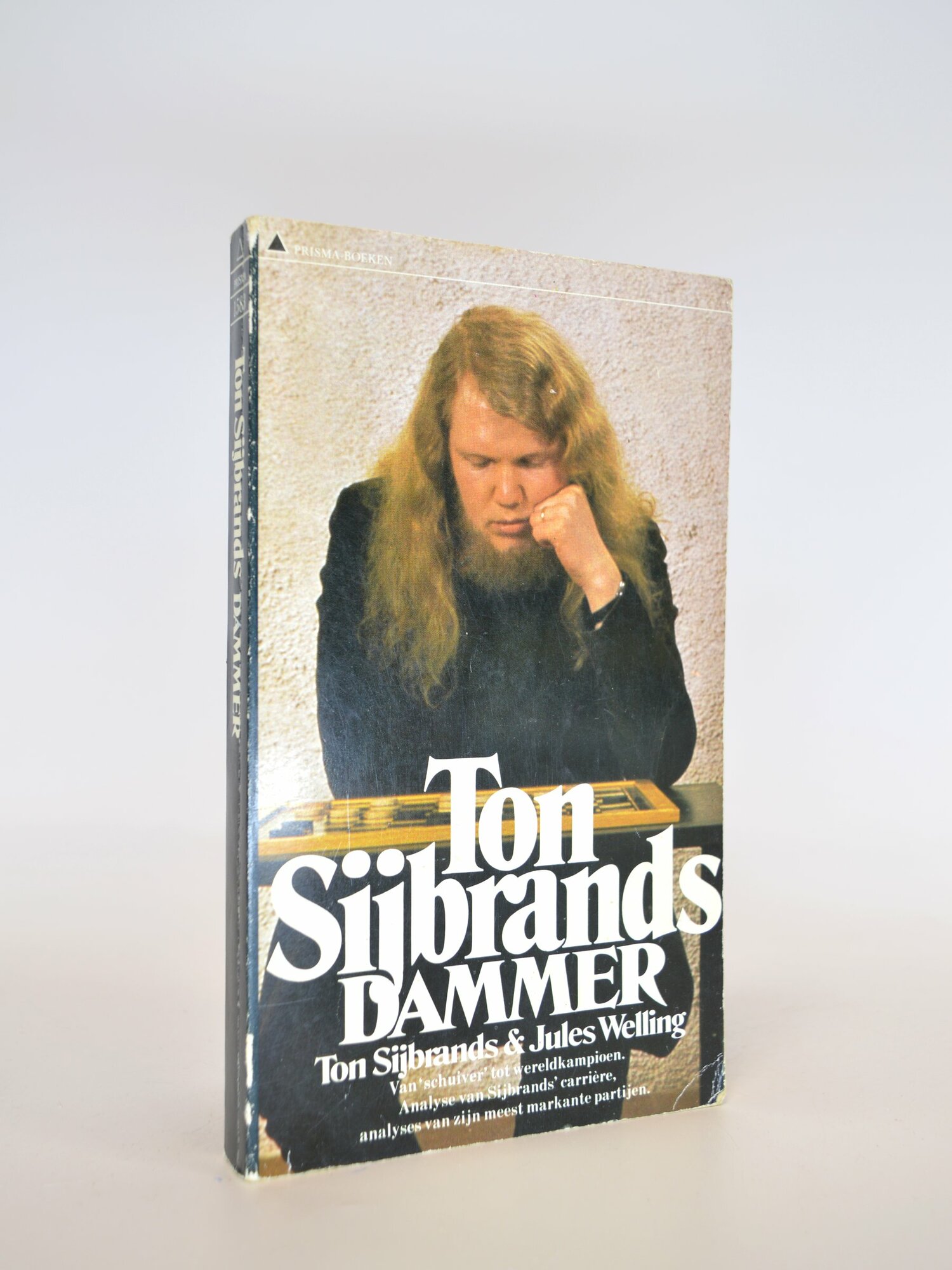 Ton Sijbrands Dammer. На нидерландском языке. Тон Сейбрандс, Джуль Веллинг. Букинистическая книга в отличном состоянии.