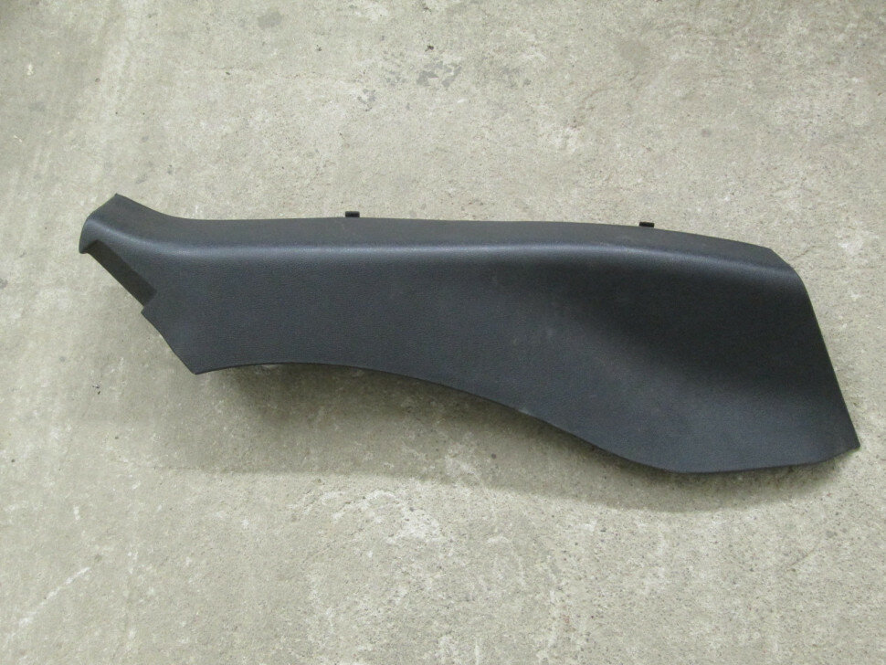 Накладка кузова задняя правая 849500011R Renault Megane 3 2009> б/у