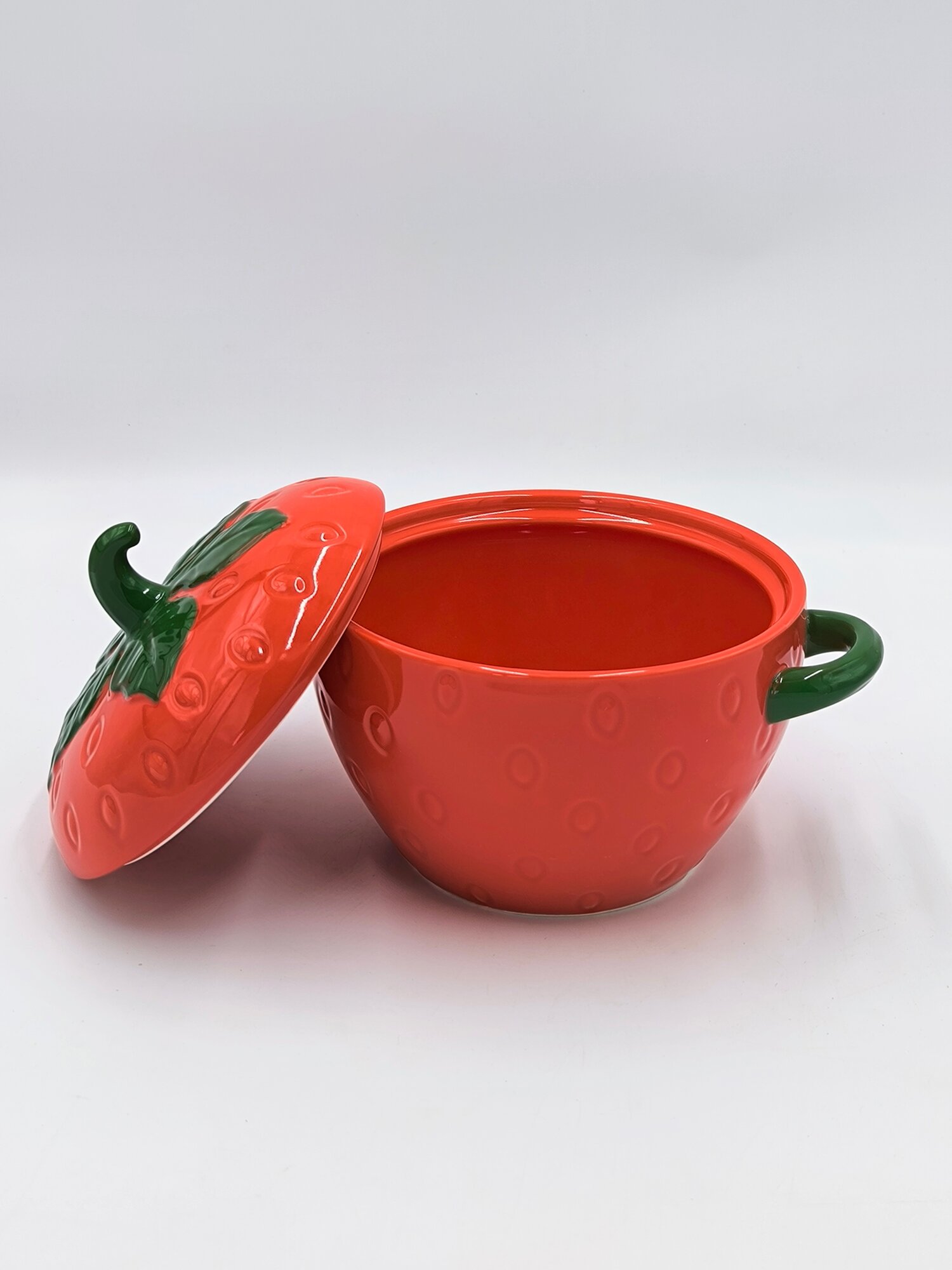 Керамическая посуда "HAPPY KITCHEN", в форме клубники, 1 литр — фото 1