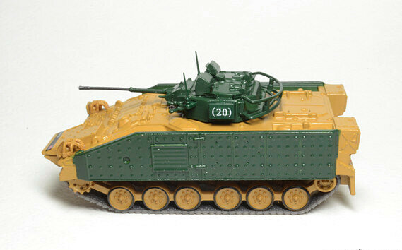 Масштабная модель 1/72, MCV-80 Warrior — фото 1