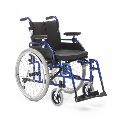 Кресло-коляска механическая Армед 5000, ширина сиденья: 400 мм, колеса (передние/задние): литые/пневматические, цвет: черный/синий