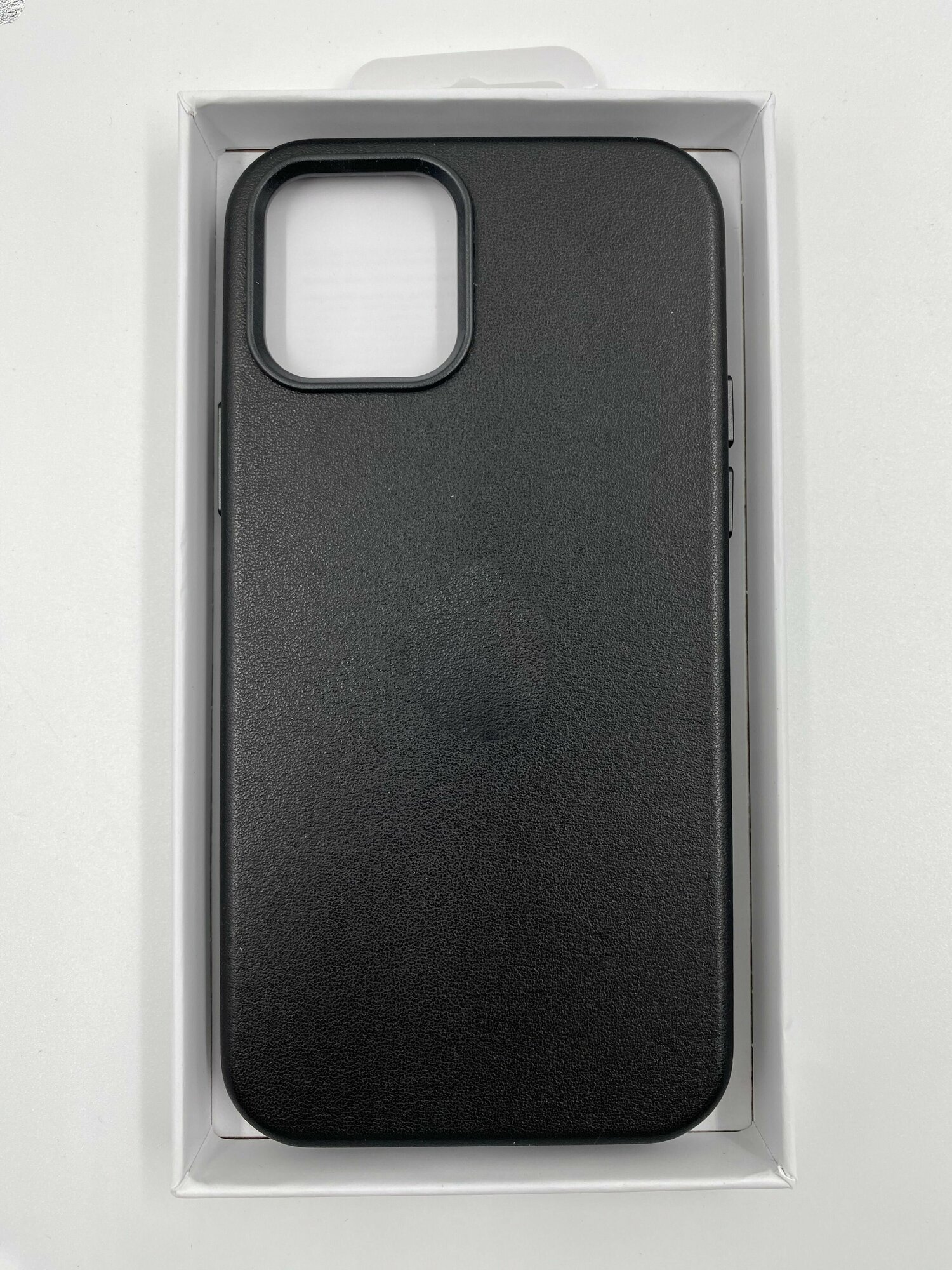 Чехол c MagSafe для iPhone 12 Pro Max кожаный Черный