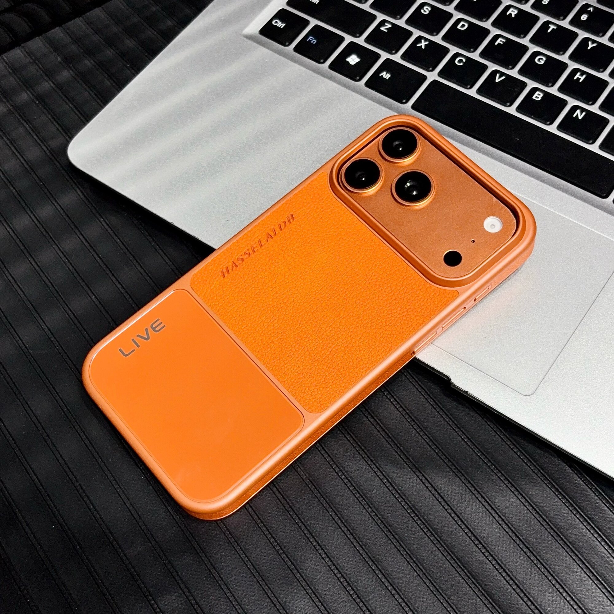 Чехол для Apple iPhone 17 Pro Max / Айфон 17 Про Макс, soft touch, чехол-кардиомонитор, искусственная кожа, поликарбонат (PC), защита камеры, ударопрочный, усиленные углы, Apple, Apple iPhone 17 Pro Max,