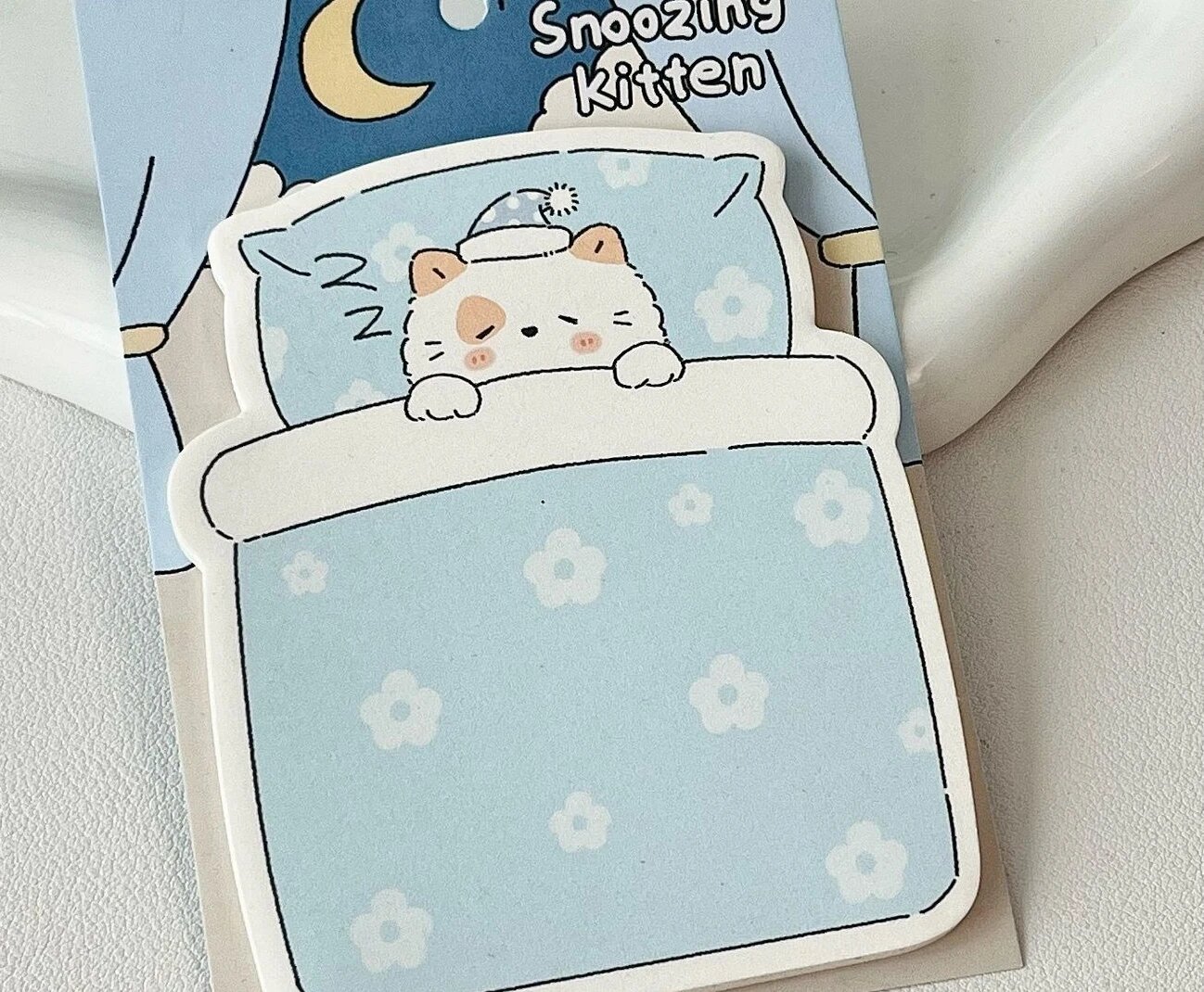 Стикер Snoozing Kitten, цвет A