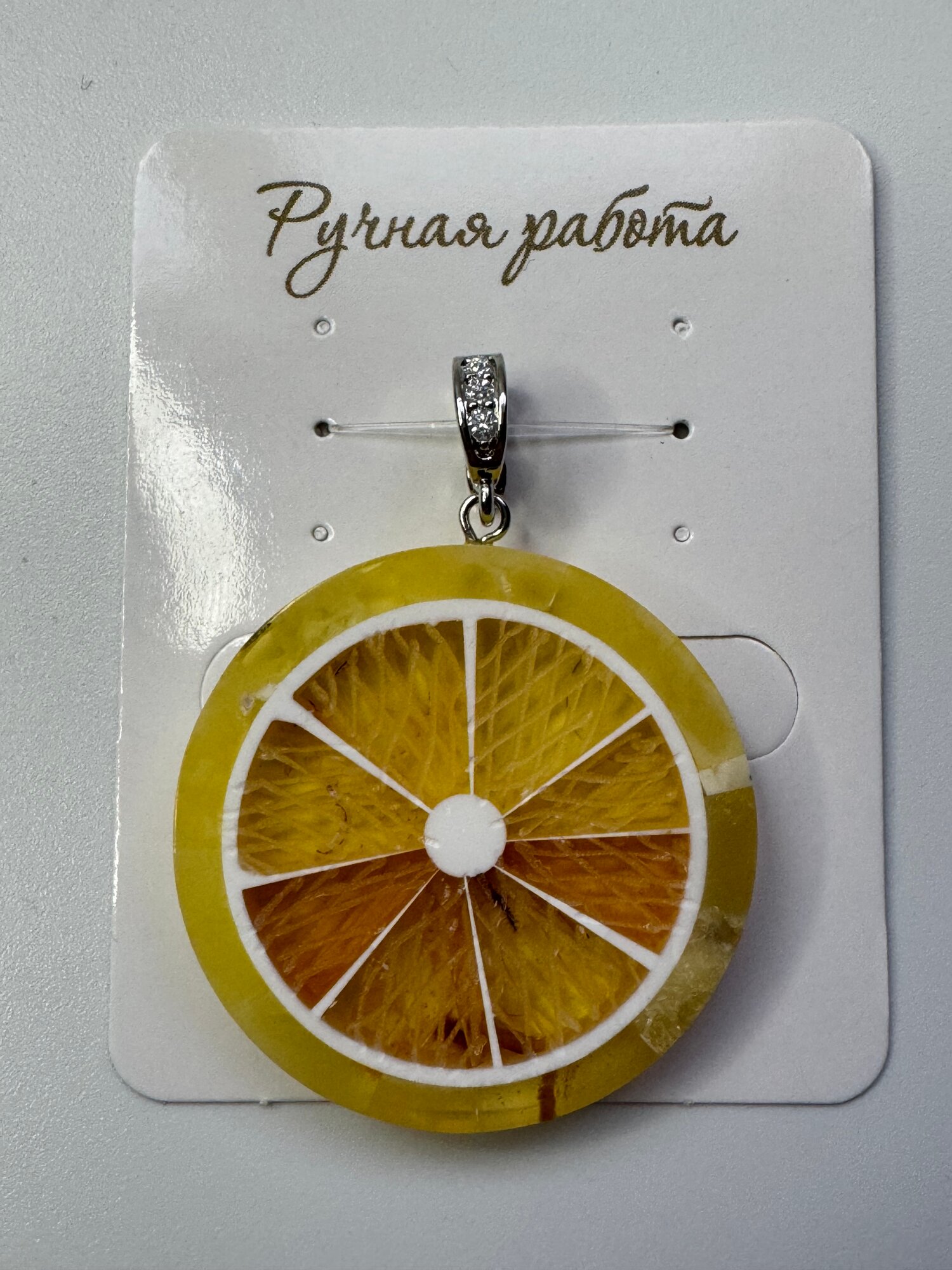 Подвеска, янтарь