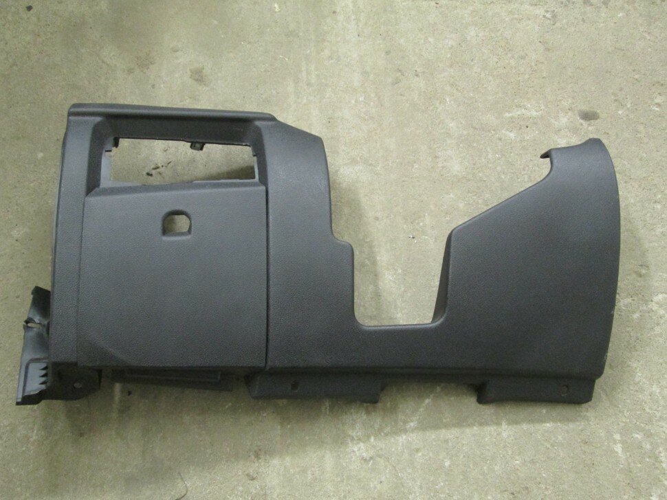 Накладка торпедо нижняя левая 689210008R Renault Megane 3 2009> б/у