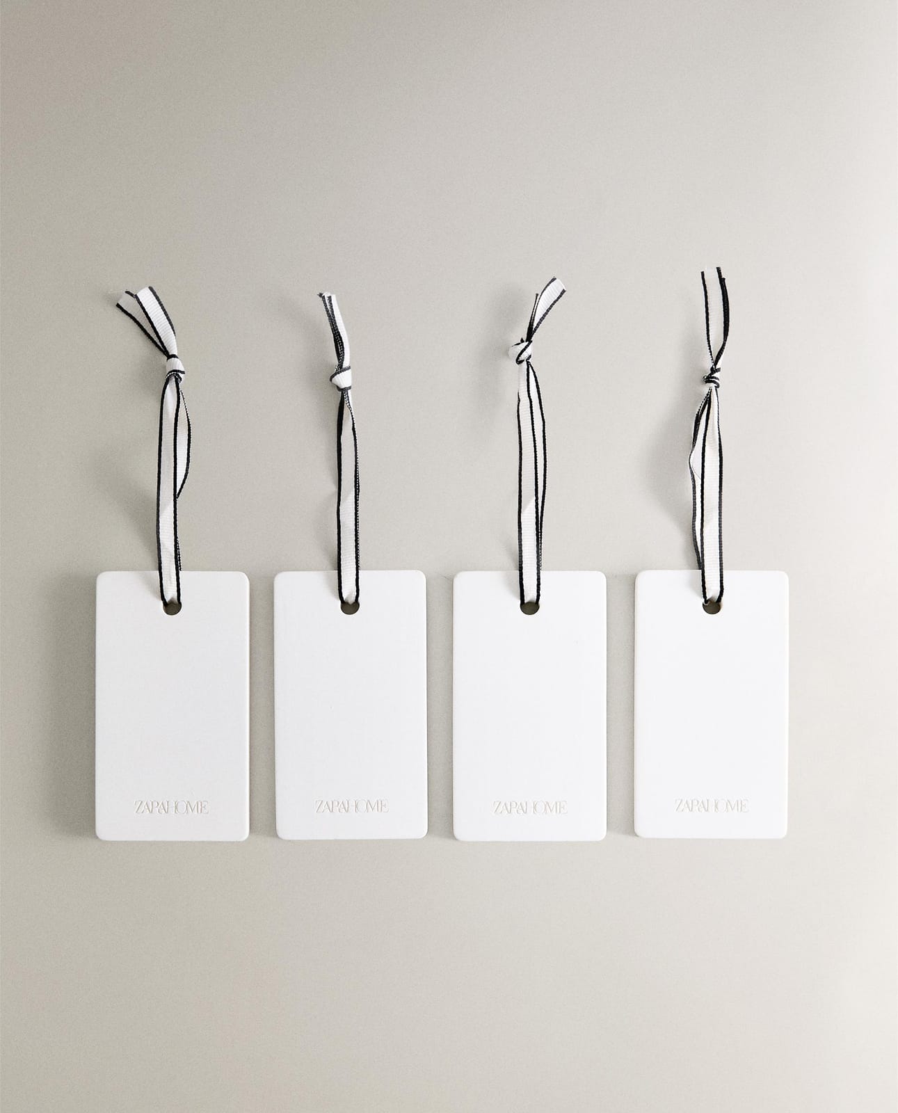 Ароматизатор для дома ZARA HOME White Powdery, песочный, 4 шт 6432/768/001-99