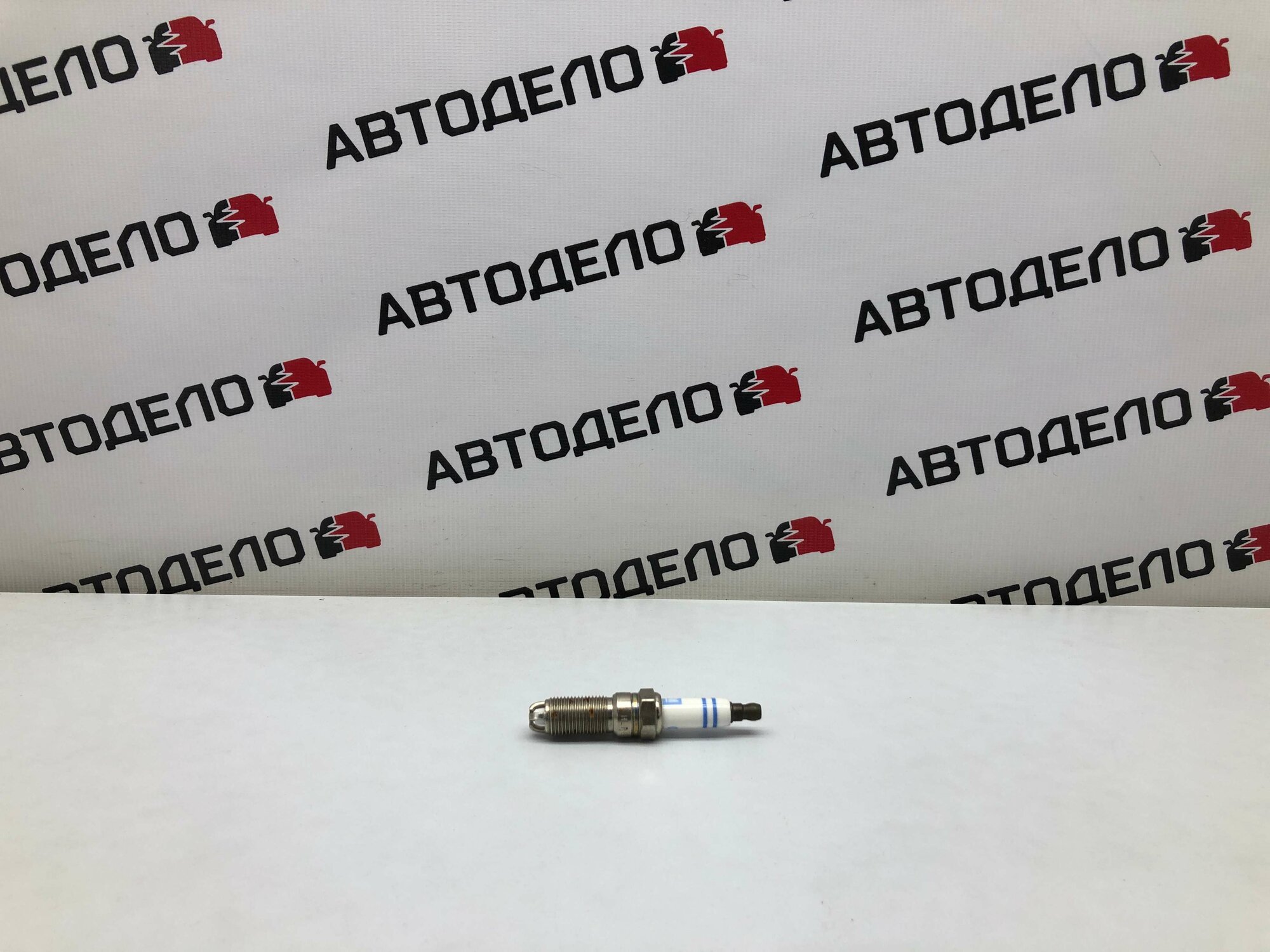 Свеча зажигания Bosch 0242229661Opel Vectra B