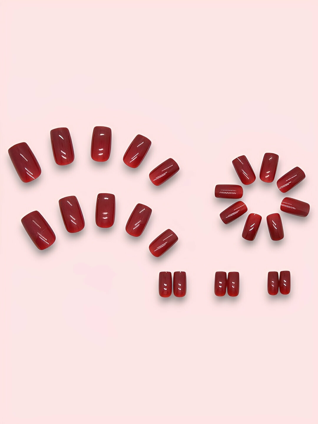 Набор накладных ногтей 24 шт, с клеем. Легко крепятся, удобны для маникюра.