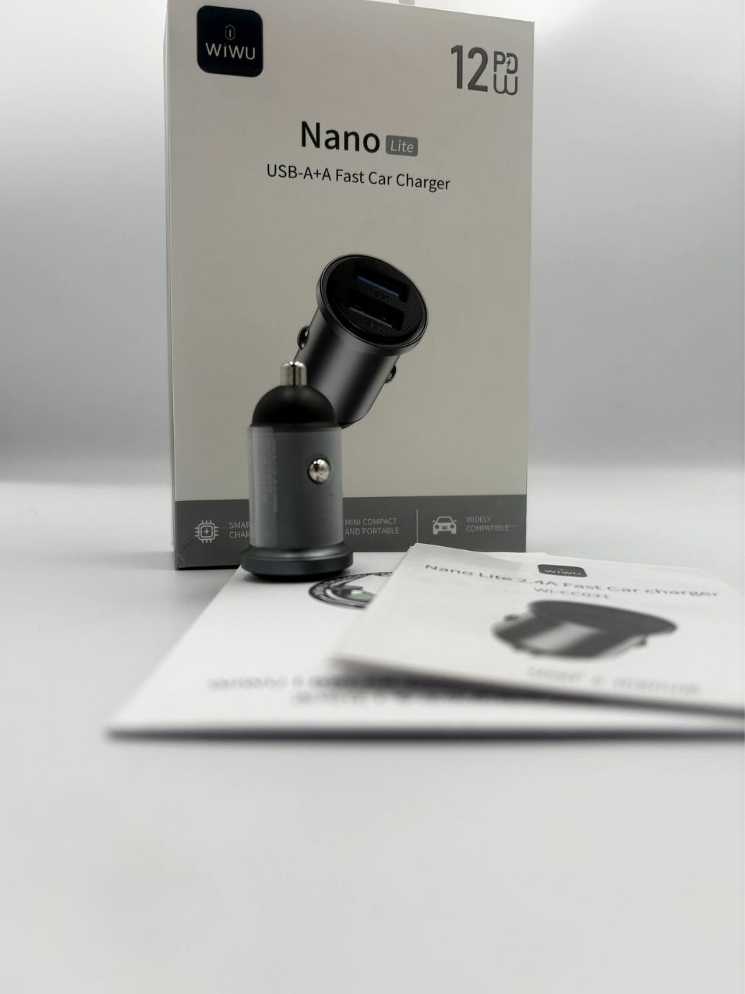 Автомобильное зарядное устройство WiWU Nano Lite 12W, Благодаря двум USB-A портам