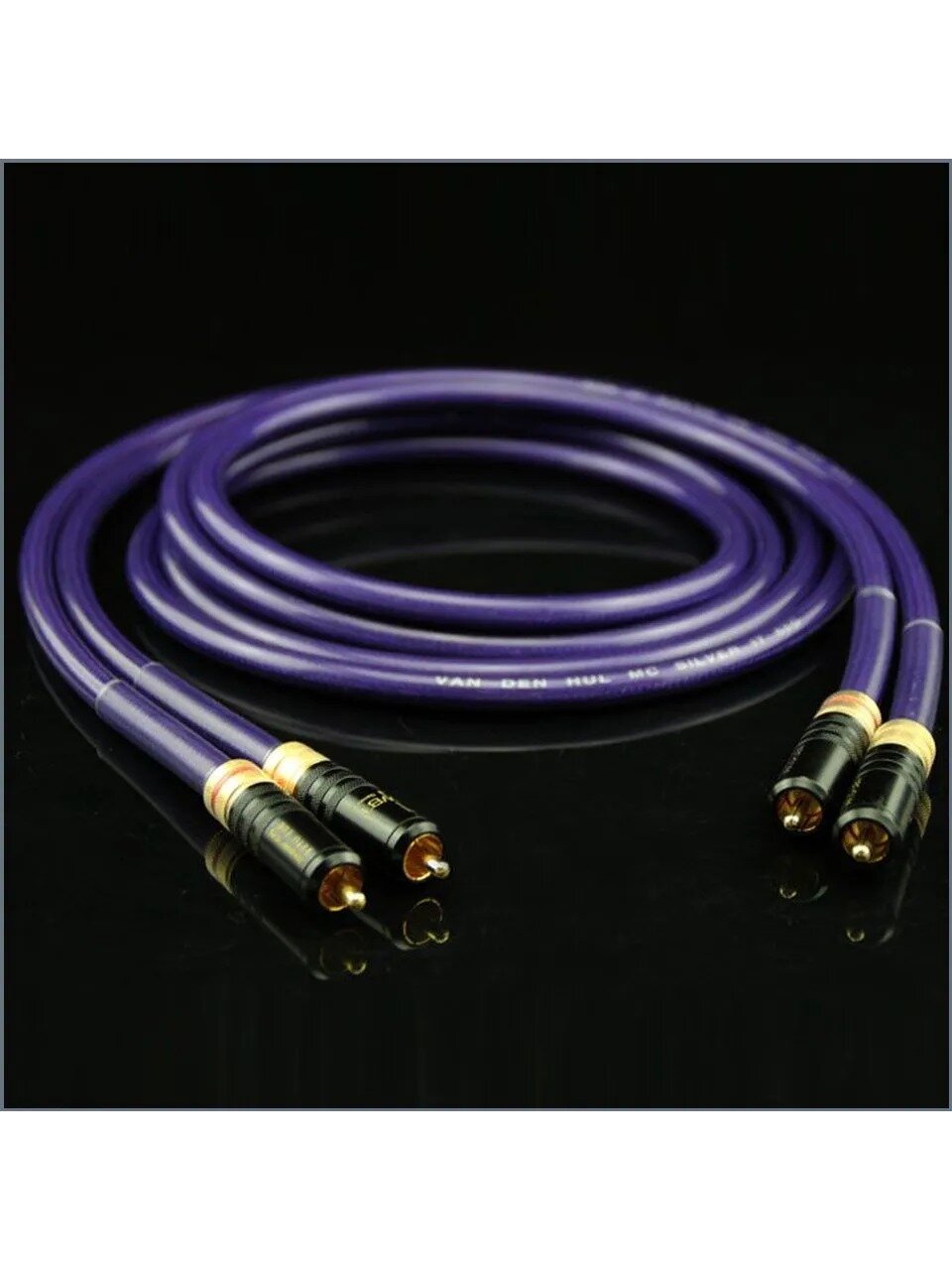 Аудиокабель RCA/RCA Van den Hul, 3 м, фиолетовый, двойное экранирование, 2 шт.