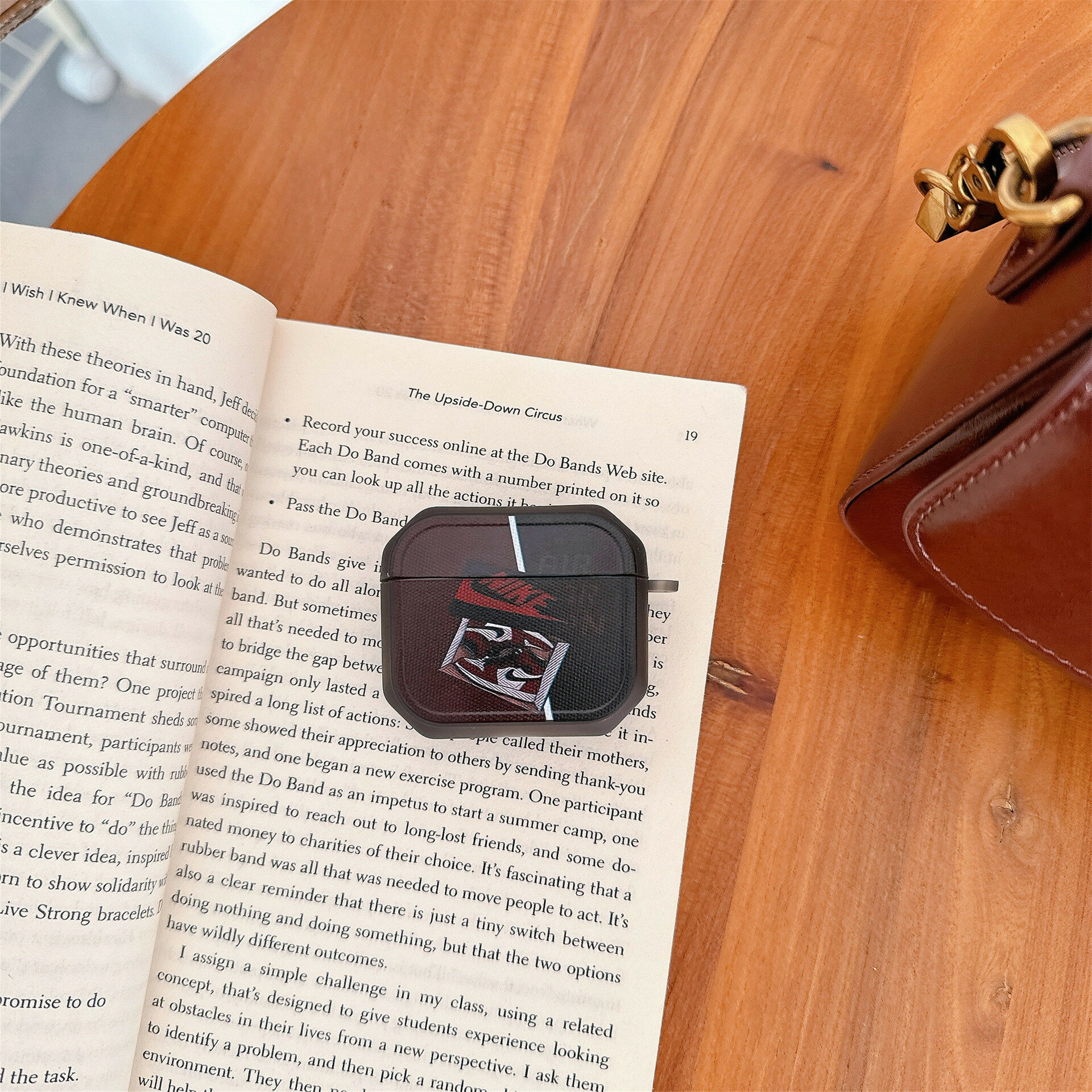 Новый силиконовый противоударный чехол для AirPods 4 и AirPods Pro 2 (Apple), в стиле Ван-Пис.