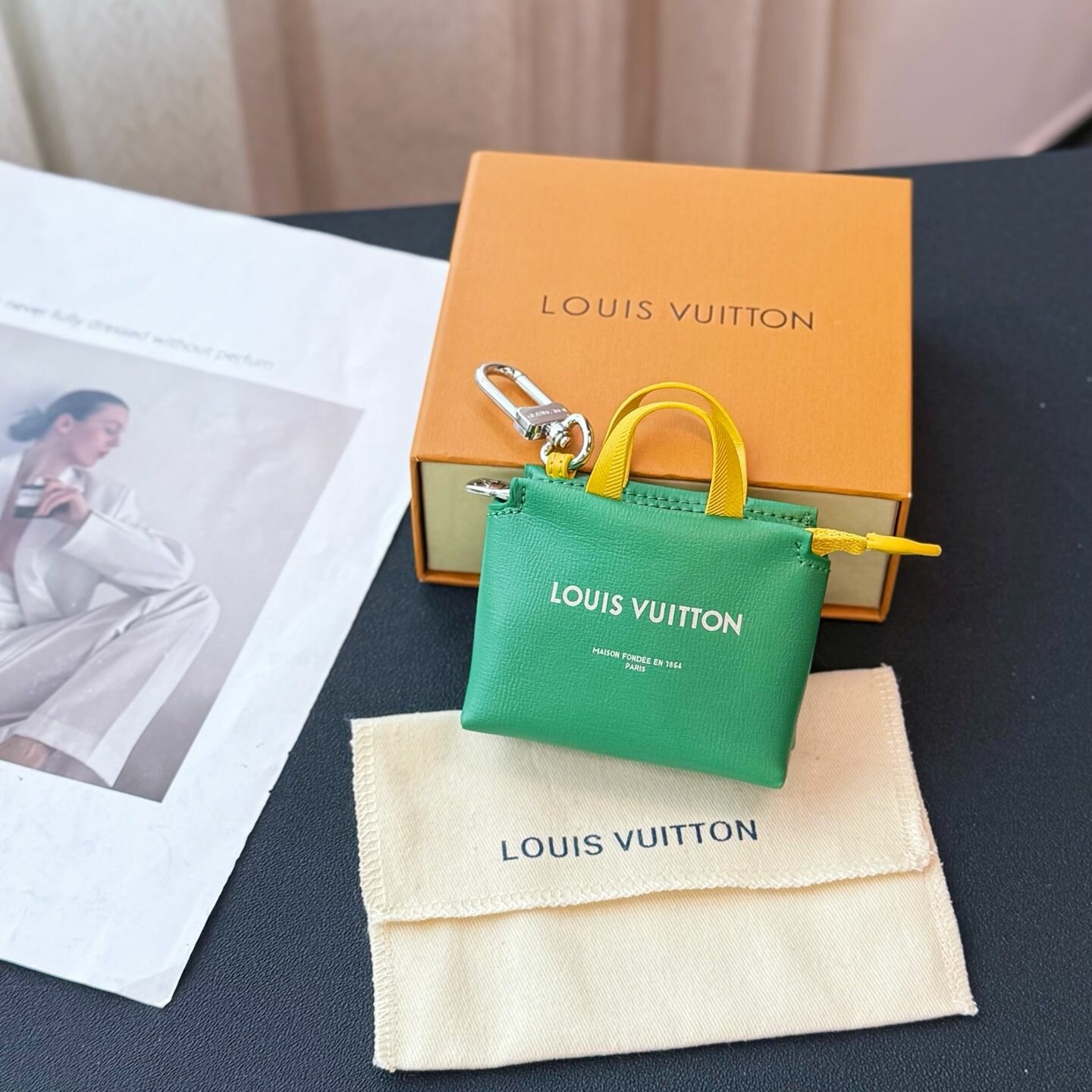 Louis Vuitton Подвеска для брелка для сумки