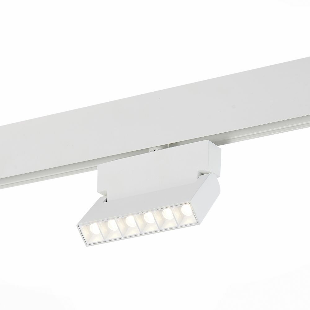 ST362.546.06 ST-Luce Магнитный трековый светильник белый LED 1*6W 4000K 532Lm Ra>80 36° IP20 L120xW22xH134 4.