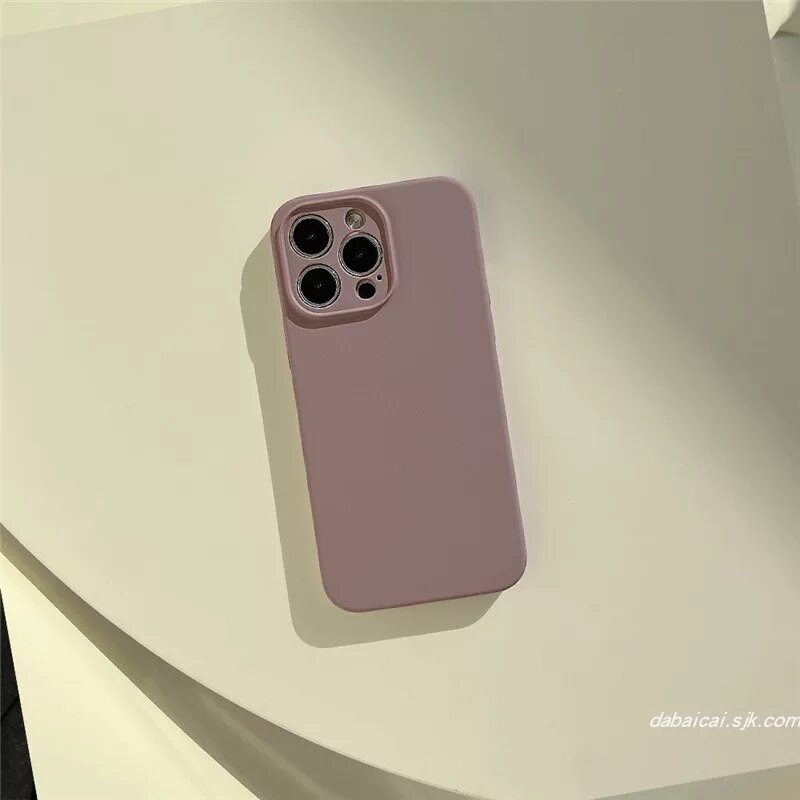 Премиум чехол из жидкого силикона для iPhone 16 Plus, черничный цвет, узкий дизайн с защитой от царапин для яркого вида