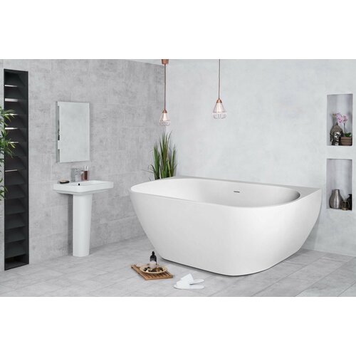 Ванна пристенная Майотта 169х86 см с системой скрытого слива-перелива, глянцевый белый