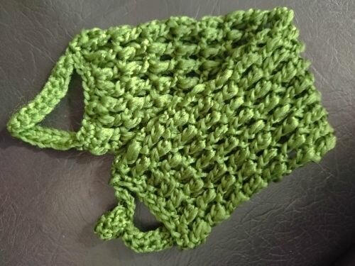 Мочалка вязанная длина - 28 см (без учета ручек) средней жесткости для тела ванны и душа для скрабирования и антицеллюлитного массажа ручная работа