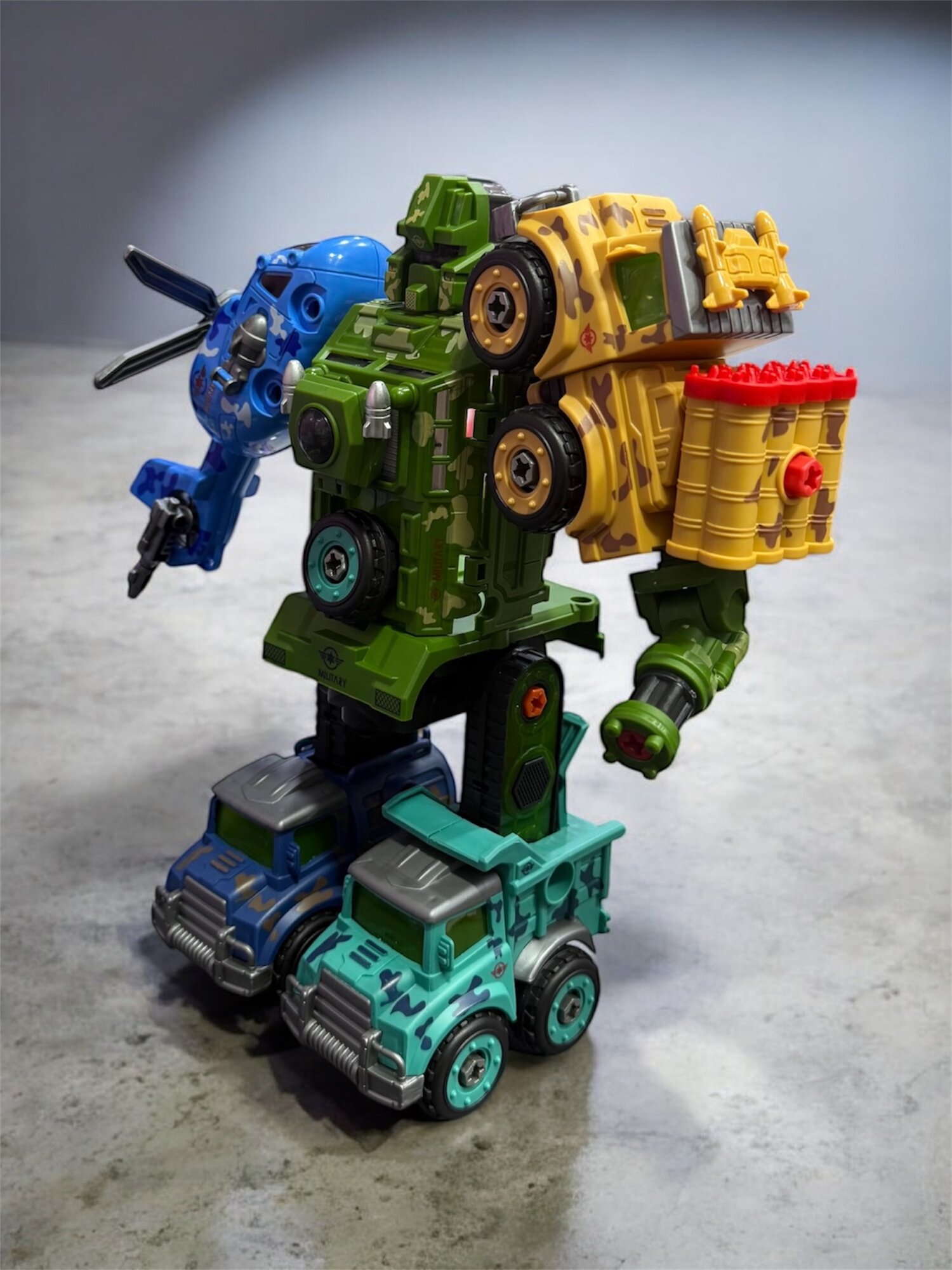 Трансформер - набор военных машинок на отвертке "Трансформер - Конструктор"