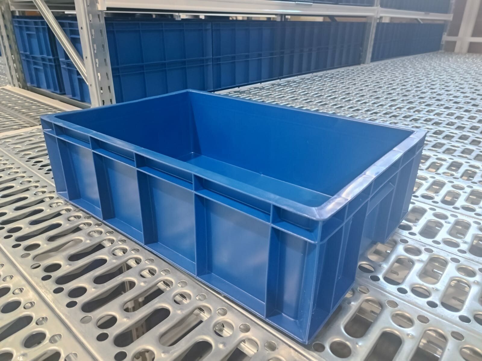 Ящик для хранения сплошной лоток универсальный 600х400х170 синий